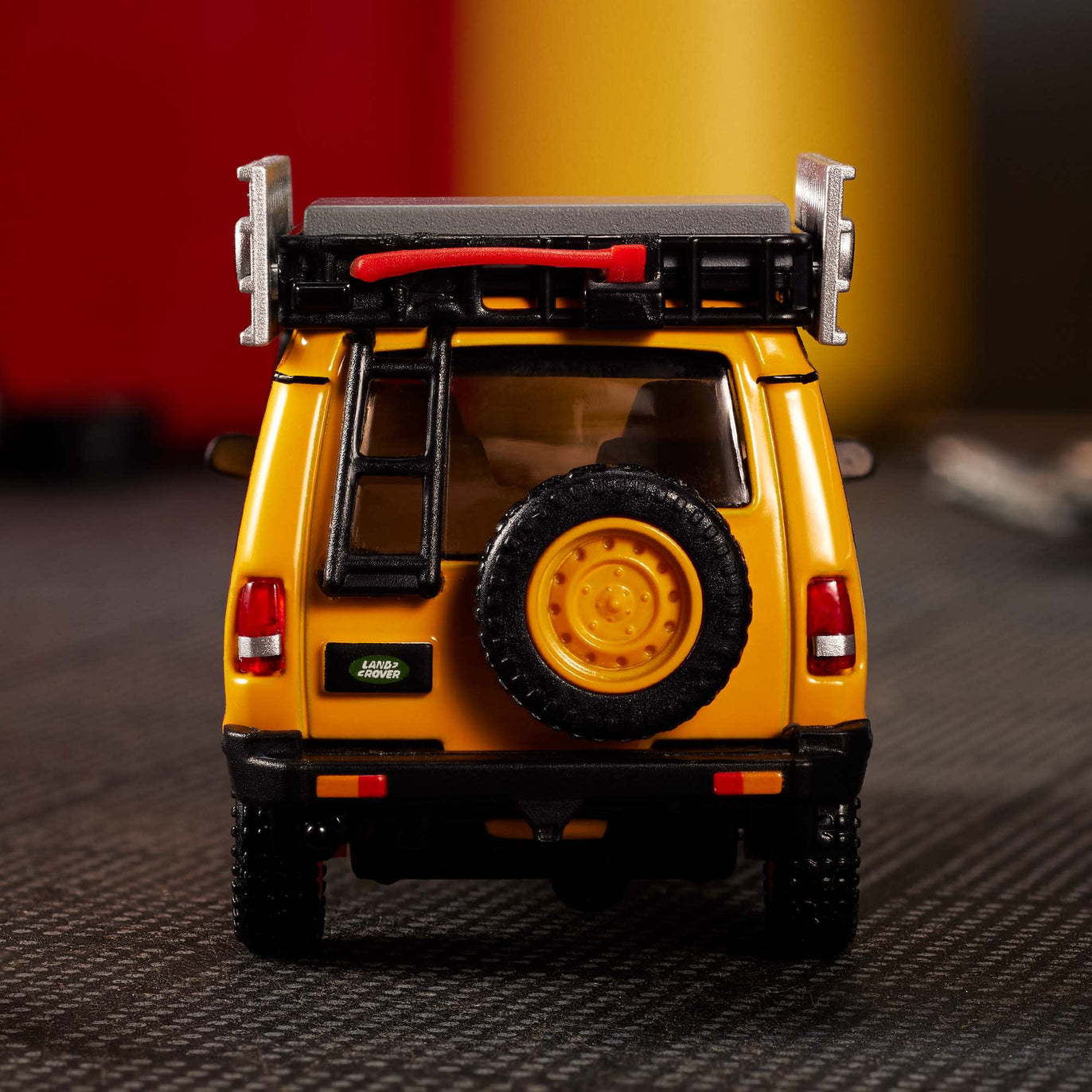 Hot Wheels Collectors Elite 64 Mod Shop '94 Land Rover Discovery